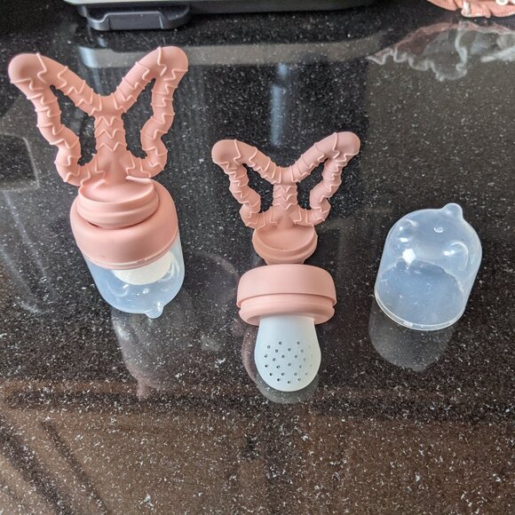 Assorted Silicone and Mesh Teething Feeder Pops - Picture 2 of 6